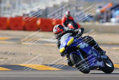 media/Dec-18-2022-SoCal Trackdays (Sun) [[8099a50955]]/Turn 2 (950am)/